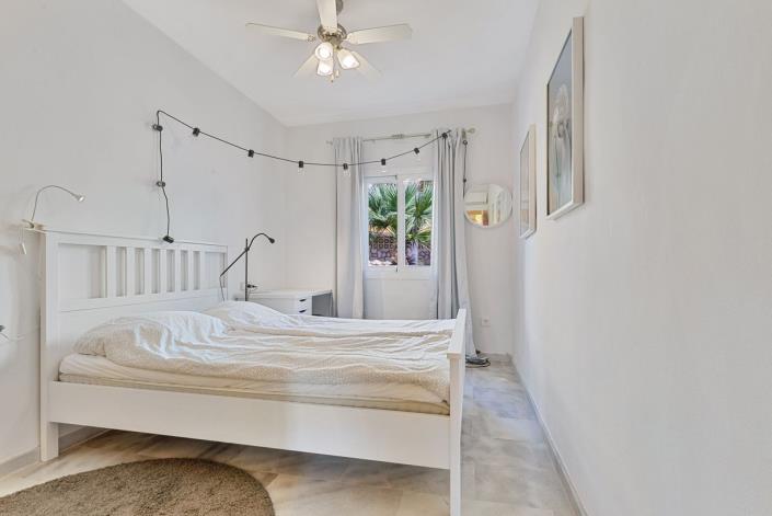 Image No.18-3 Bed Townhouse for sale