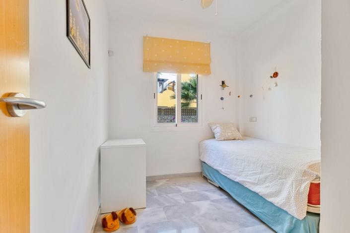 Image No.21-3 Bed Townhouse for sale