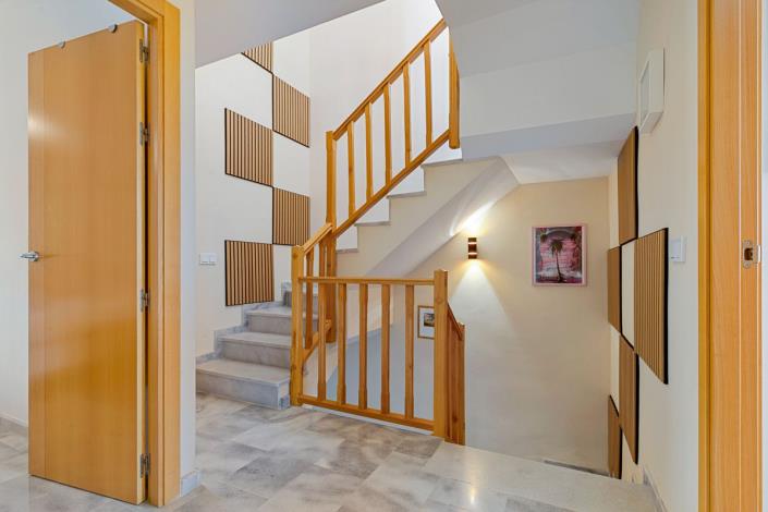 Image No.23-3 Bed Townhouse for sale