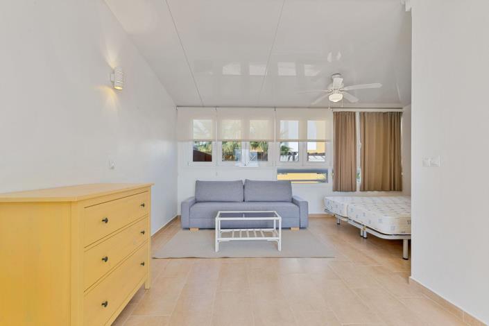 Image No.24-3 Bed Townhouse for sale