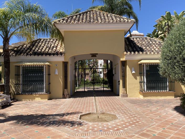 Image No.22-3 Bed Apartment for sale