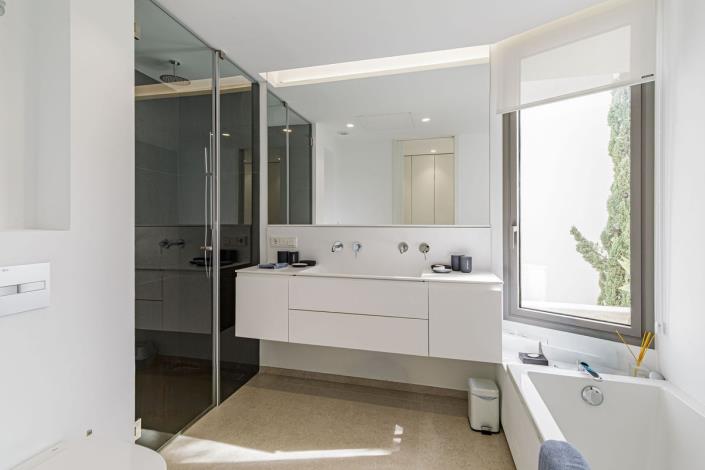 Image No.9-2 Bed Apartment for sale