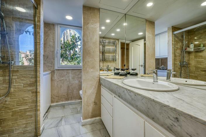 Image No.25-4 Bed Duplex for sale