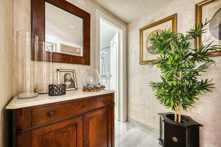 Image No.31-4 Bed Duplex for sale