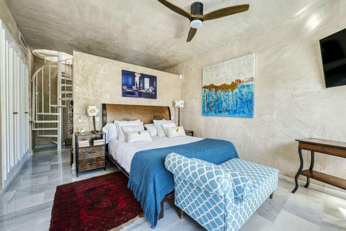 Image No.34-4 Bed Duplex for sale