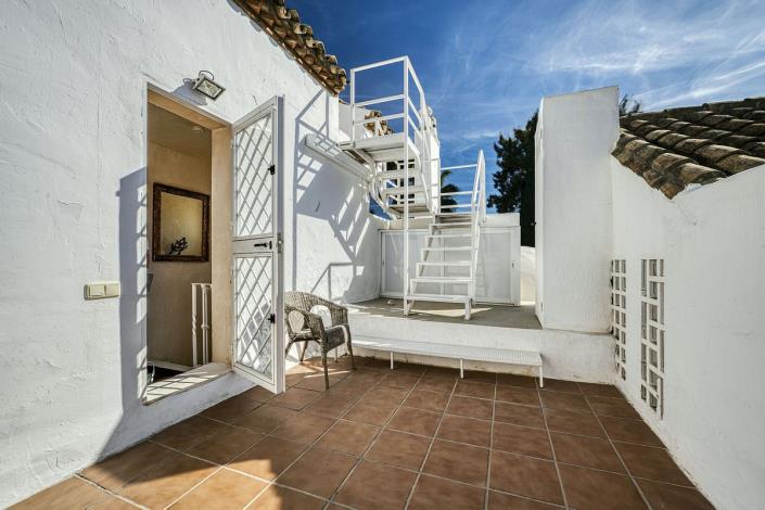 Image No.44-4 Bed Duplex for sale