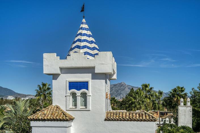 Image No.46-4 Bed Duplex for sale