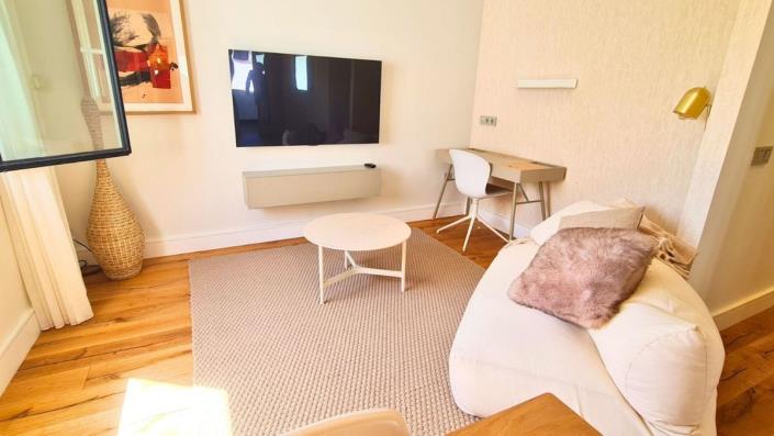 Image No.2-1 Bed Townhouse for sale