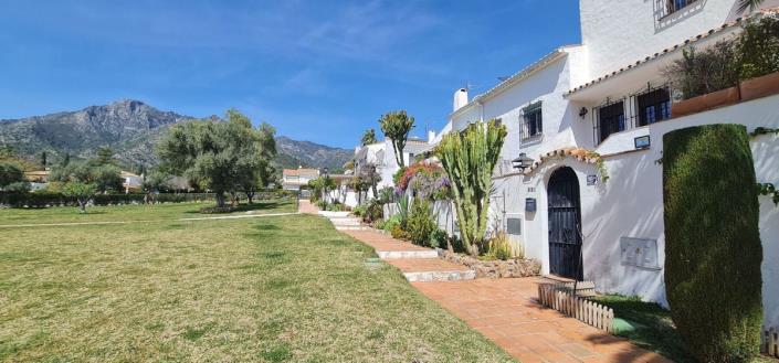 Image No.21-1 Bed Townhouse for sale