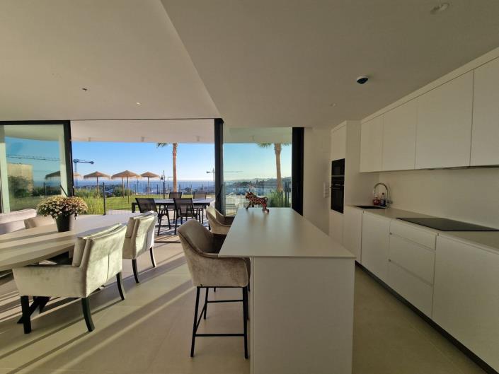 Image No.8-3 Bed Apartment for sale