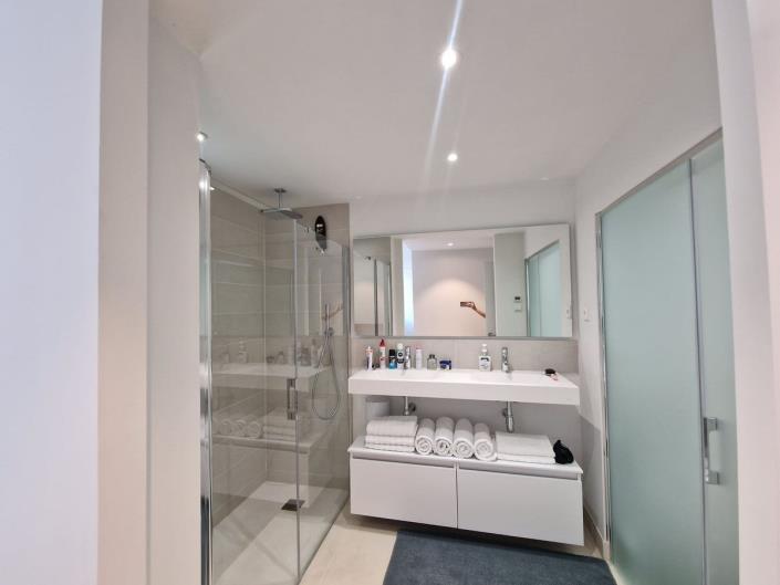 Image No.11-3 Bed Apartment for sale