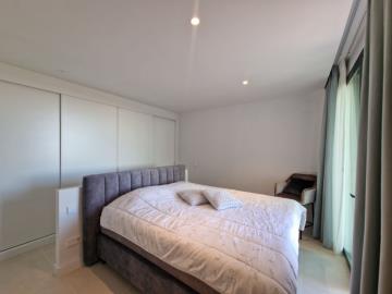 12-53013098fcab6c38b1379cd33298e050