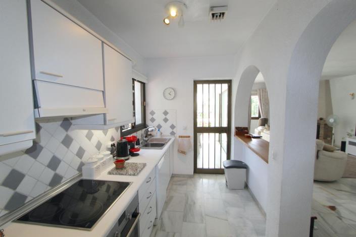 Image No.10-4 Bed Villa / Detached for sale