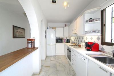 12-53013098fcab6c38b1379cd33298e050