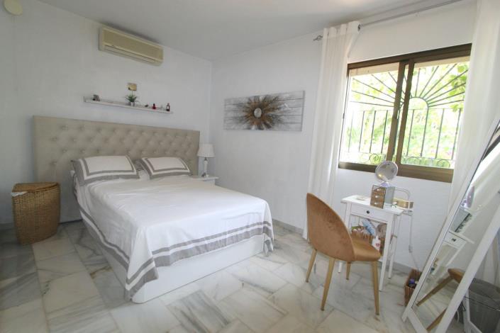 Image No.16-4 Bed Villa / Detached for sale