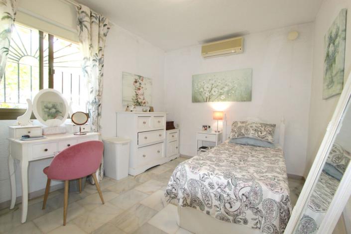 Image No.18-4 Bed Villa / Detached for sale