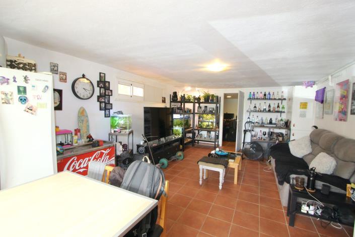 Image No.39-4 Bed Villa / Detached for sale