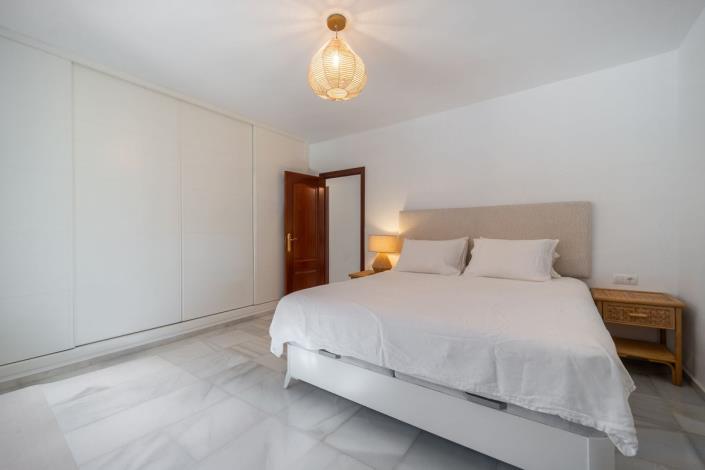 Image No.9-2 Bed Villa for sale