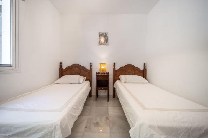 Image No.15-2 Bed Villa for sale