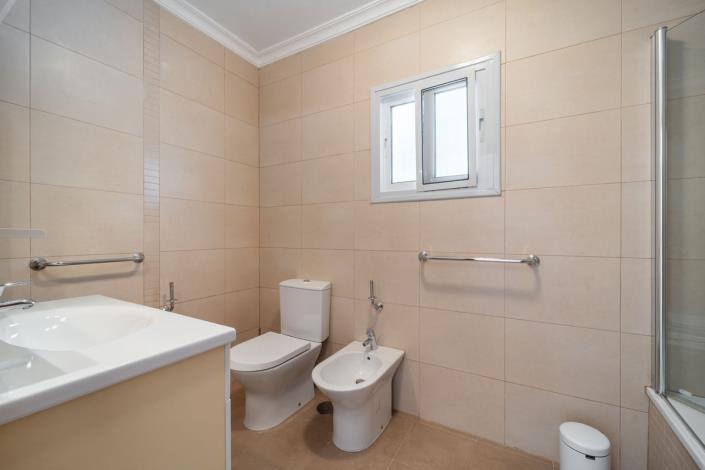 Image No.17-2 Bed Villa for sale