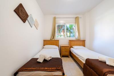 15-11d12f2f454f2f5e9b981fdd8b901d51