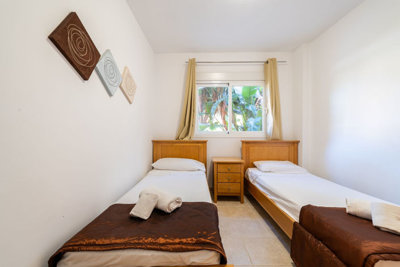 15-11d12f2f454f2f5e9b981fdd8b901d51