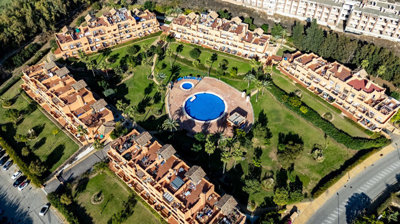 2-5bd7b9d04b45e33852eaf0ec6670150d