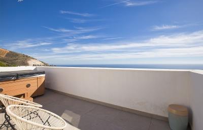 12-53013098fcab6c38b1379cd33298e050