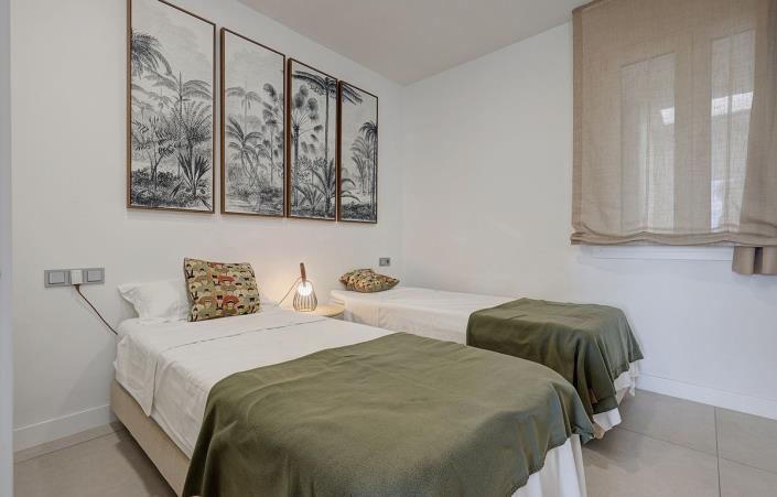 Image No.36-3 Bed Duplex for sale