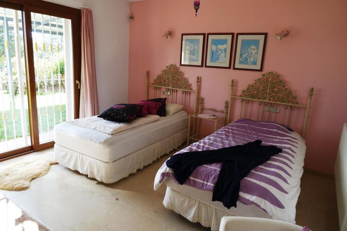 Image No.23-5 Bed Villa / Detached for sale