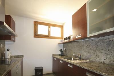 8-e64a9055bba3e77ac8aca3b893cdf826