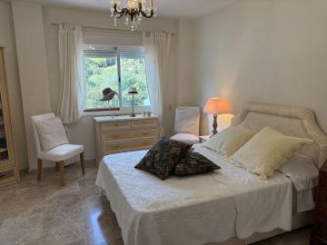 11-20939a0134ad724a8cb2a801094d15a4