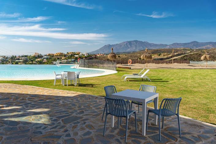 Image No.23-2 Bed Apartment for sale