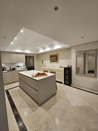 Image No.6-3 Bed Apartment for sale