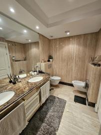 11-20939a0134ad724a8cb2a801094d15a4