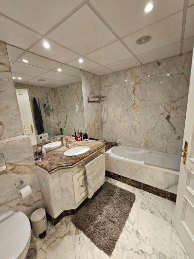 Image No.24-3 Bed Apartment for sale