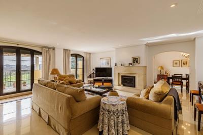 2-5bd7b9d04b45e33852eaf0ec6670150d