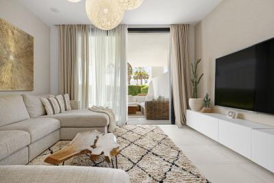 10-bb915d1cb19341576dcdc994b81ab9c5