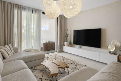 12-53013098fcab6c38b1379cd33298e050