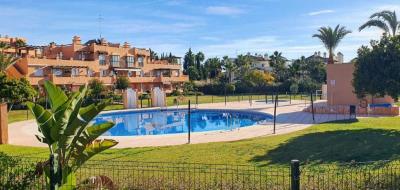 10-bb915d1cb19341576dcdc994b81ab9c5