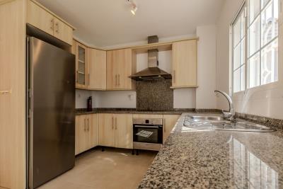 11-20939a0134ad724a8cb2a801094d15a4