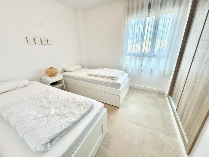 Image No.15-3 Bed Apartment for sale