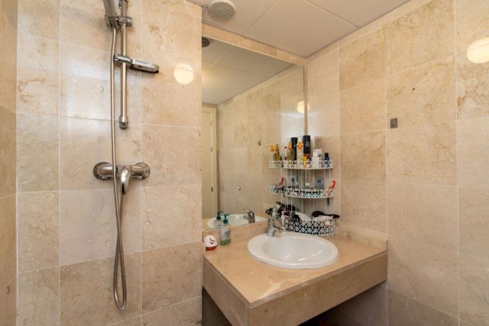 Image No.9-2 Bed Apartment for sale