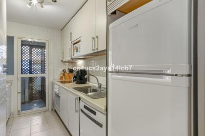 10-bb915d1cb19341576dcdc994b81ab9c5