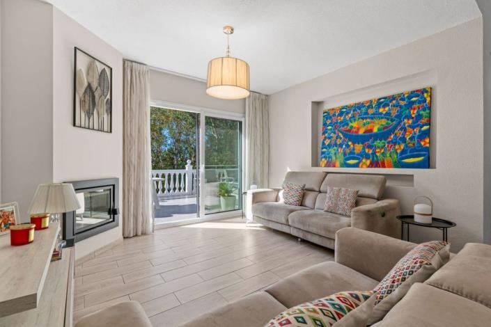 Image No.2-4 Bed Townhouse for sale