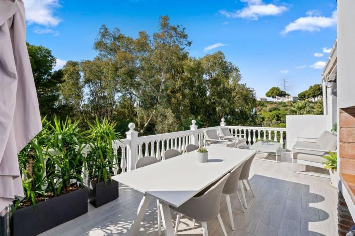 Image No.4-4 Bed Townhouse for sale