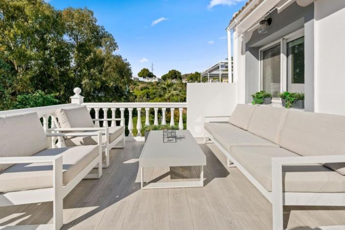 Image No.22-4 Bed Townhouse for sale