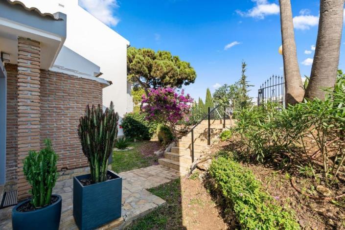 Image No.43-4 Bed Townhouse for sale