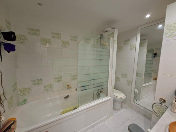 Image No.12-1 Bed Apartment for sale