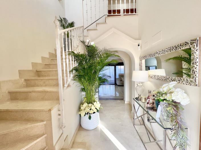 Image No.2-Maison de ville de 3 chambres à vendre à Estepona